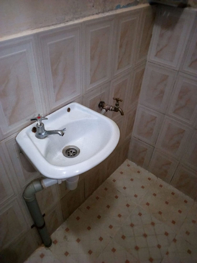 Bathroom 4, Canan Guest House, Manyatta
