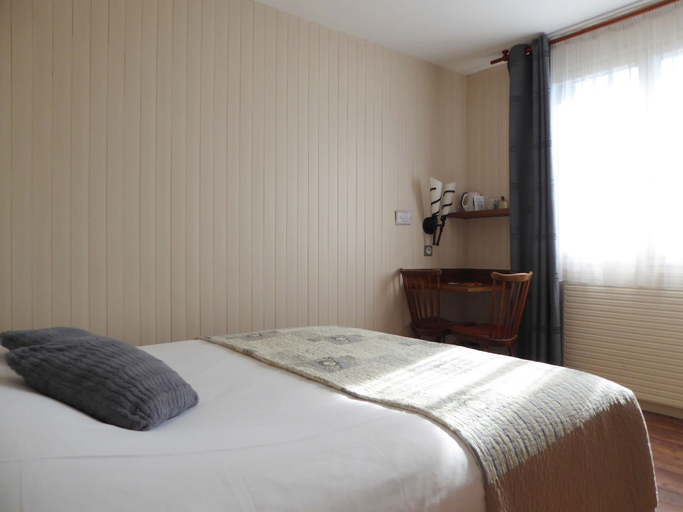 Bedroom 2, Auberge de Costaroche, Savoie