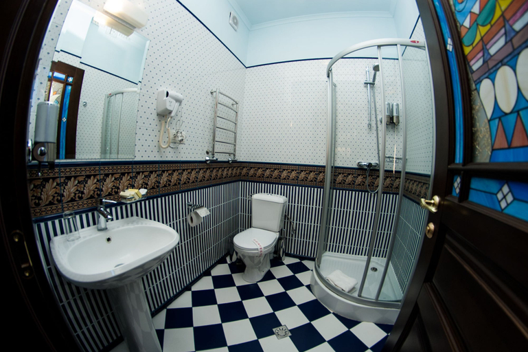 Bathroom 3, Saint Feder, L'vivs'ka