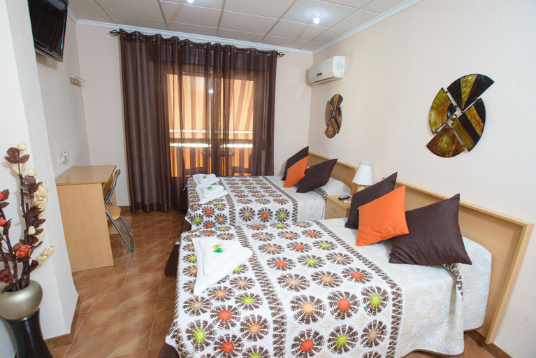 Bedroom 2, Hostal Carrizo, Alicante