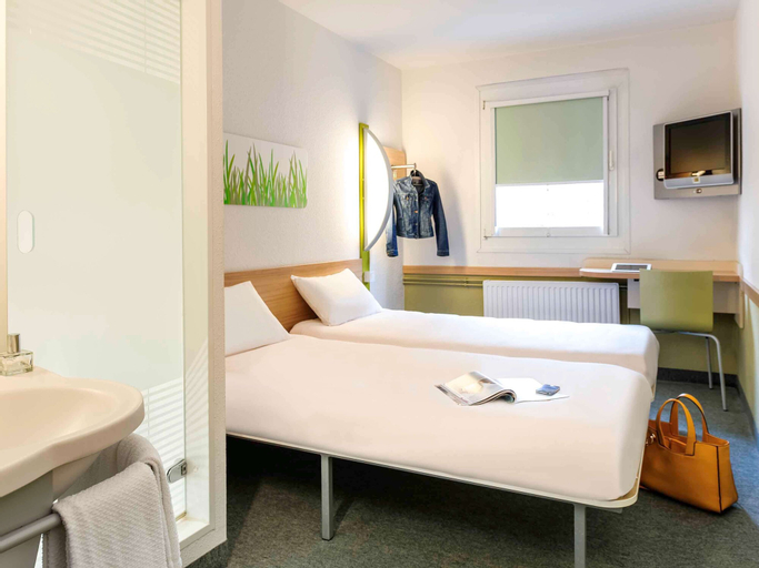 Bedroom 23