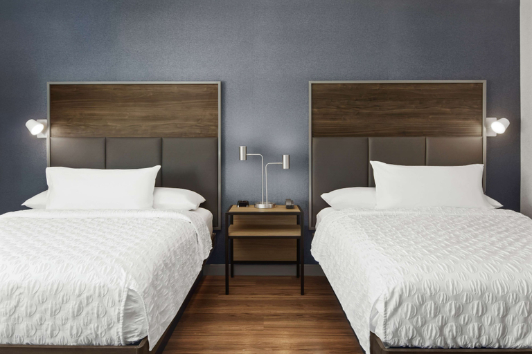 Bedroom 3, Tru By Hilton Savannah Midtown, Chatham