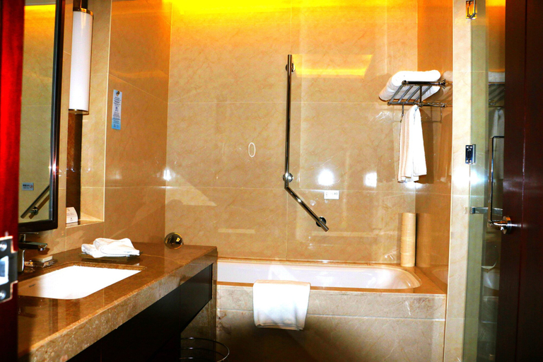 Bathroom 4, Grand New Century Hotel Xi'an, Xi'an