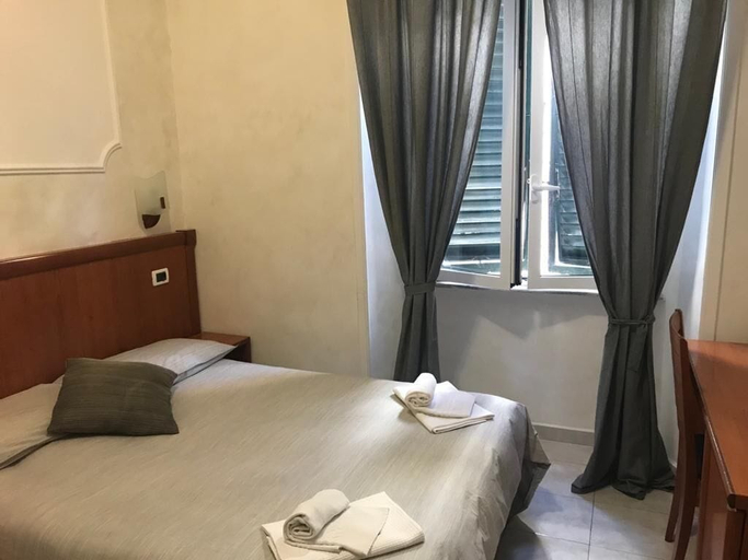 Bedroom 4, Les Artes, Rome