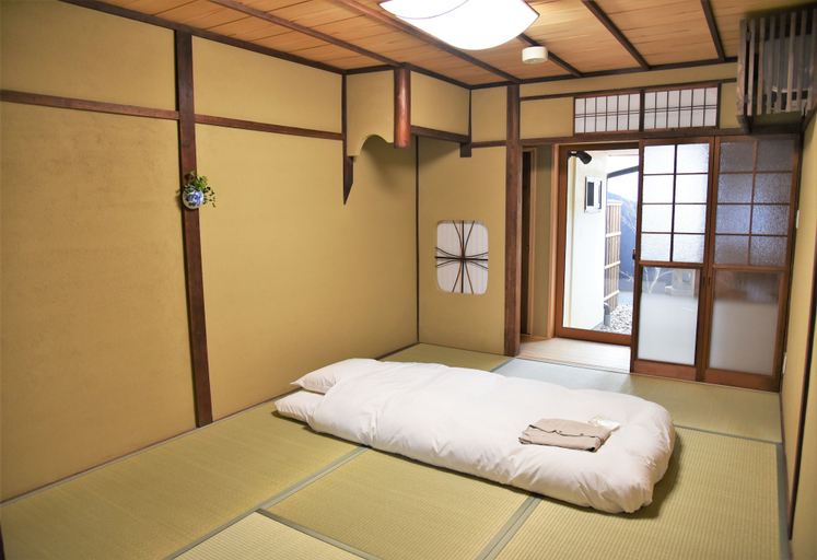 Bedroom 2, Chika Rakuen, Kyoto