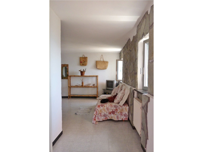 Living area 3, House Roberta, Genova