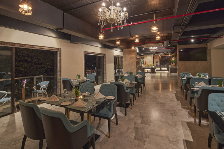 Food & Drinks 5, Regenta Central Imperial Candolim Goa, North Goa