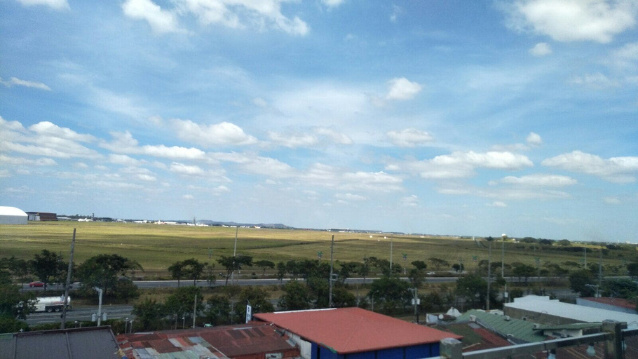 Others 4, Sky Hotel, Angeles City