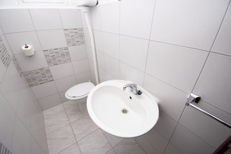 Bathroom 4, Apartment Brko, Primošten