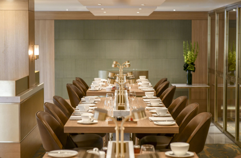 Food & Drinks 5, Royal Lancaster London, London