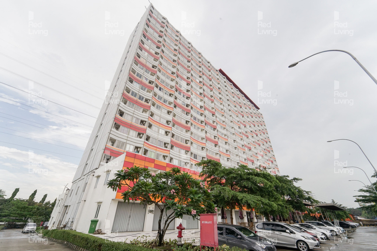 Exterior & Views 2, RedLiving Apartemen Riverview Residence - Alima View Tower Mahakam, Cikarang