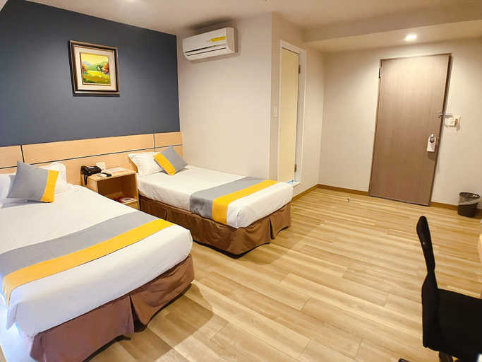 Bedroom 4, Victoria Hotel Naha, Naha