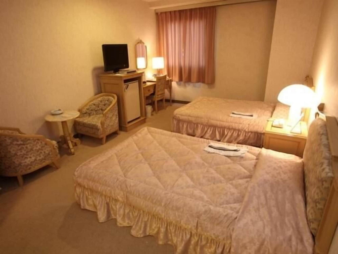 Bedroom 5, Nogami President Hotel, Iizuka