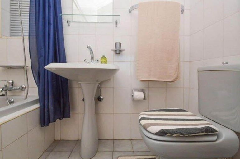 Bathroom 4, Quail's Nest, City of Johannesburg