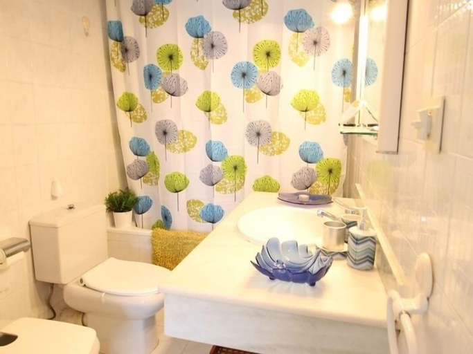 Bathroom, Apartamento Capri Ref. 1028 by Iberplaya, Tarragona