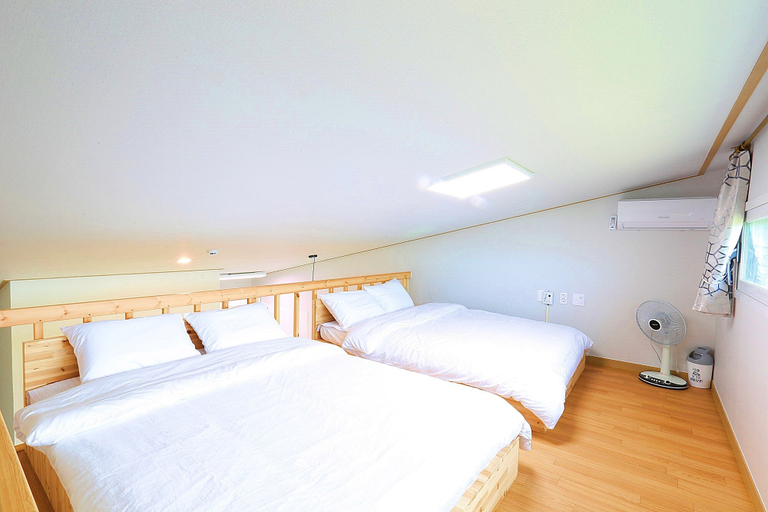 Bedroom 4, Sangchune, Seogwipo