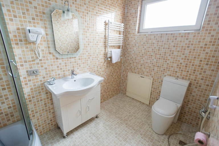 Bathroom 3, Hotel Amber, Batumi