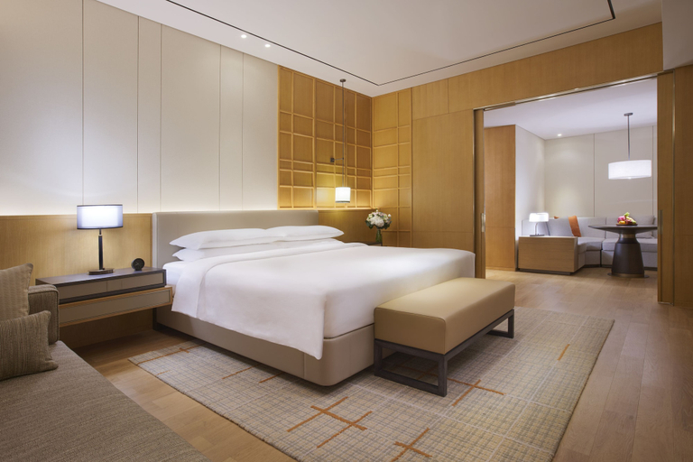 Bedroom 4, Hyatt Regency Shenzhen Airport, Shenzhen