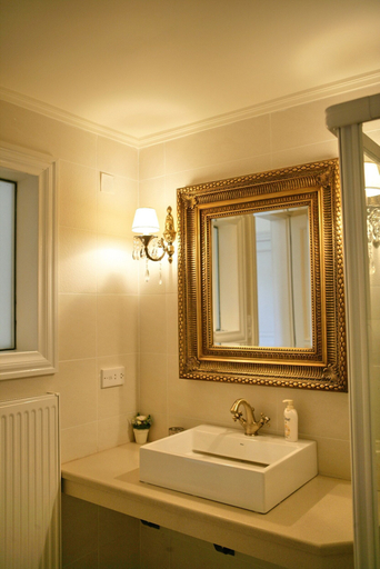 Bathroom 4, Archontiko Petras 1821, North Aegean
