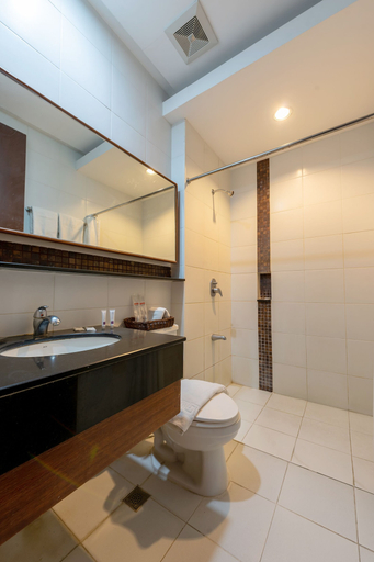 Bathroom 3, Bliss Hotel San Fernando Pampanga City, Bacolor