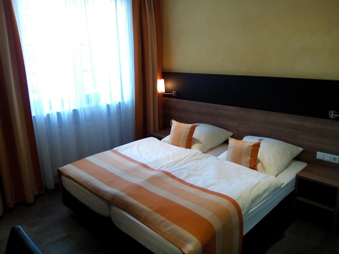 Bedroom 4, Hotel Trutzpfaff, Speyer