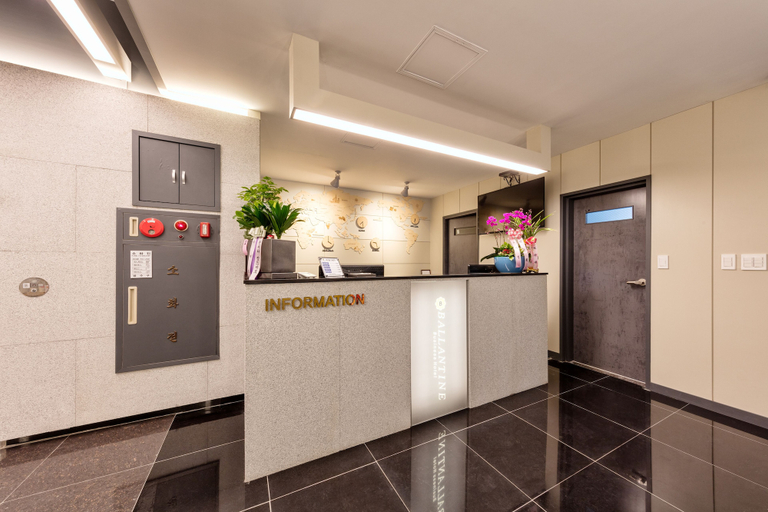Others 5, Ballantine Business Hotel, Buk