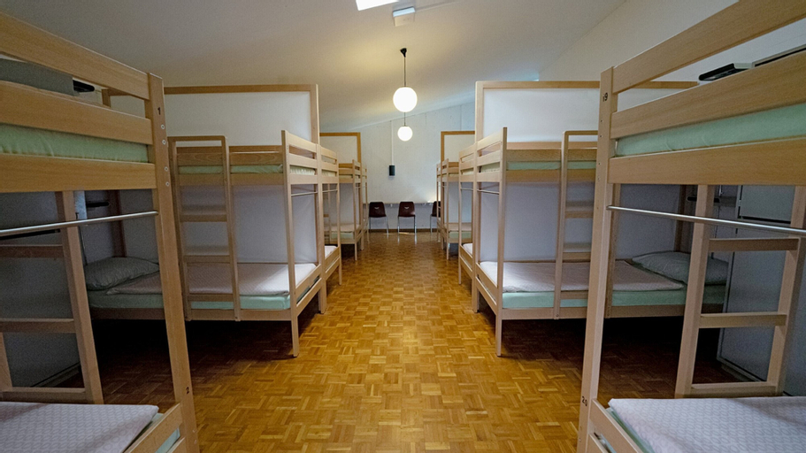 Bedroom 12