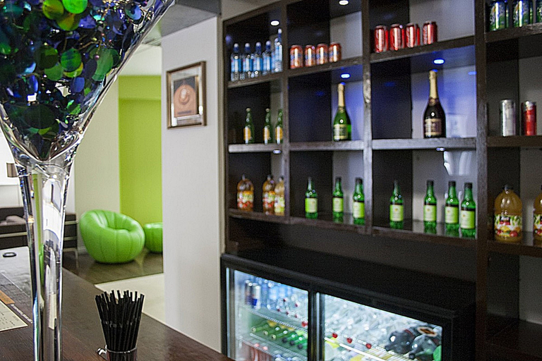 Food & Drinks 5, greet Hotel Auckland Off Queen, Waitakere