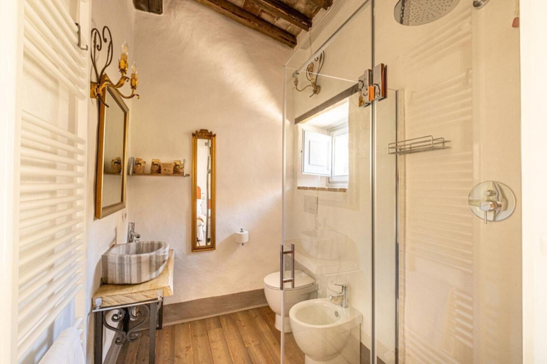 Bathroom 5, Podere Fontanino, Arezzo