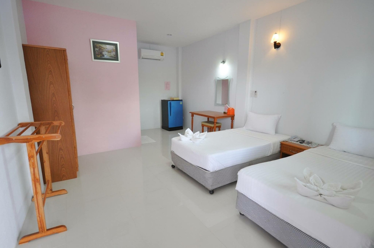 Bedroom 3, Tokyo Hotel, Muang Lop Buri