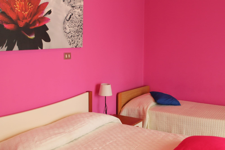 Bedroom 2, Albergo Paradiso, Varese