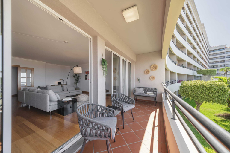 Others 5, Family Holidays With Pool, Monumental Place, Funchal