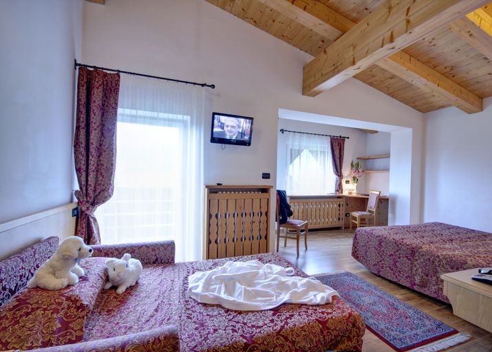 Bedroom 3, Des Alpes, Belluno