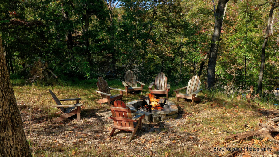 Others 4, Lakeside Lodge - On Beaver Lake, Benton