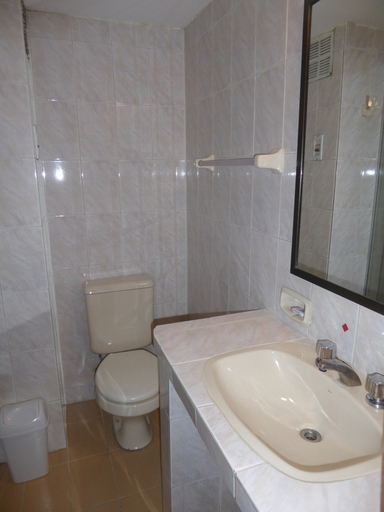 Bathroom 4, Hotel Sagarnaga, Pedro Domingo Murillo