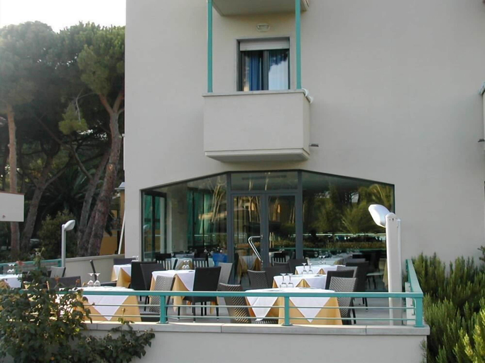Exterior & Views 2, Hotel Flora, Livorno