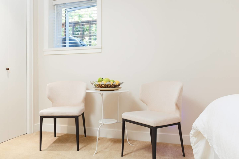 Others 5, Cozy 3 Bedroom Suite near Queen Elizabeth Park, Greater Vancouver