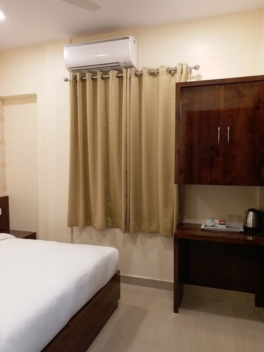 Bedroom 1, GANGA DARSHAN HOTEL AND RESORT, Varanasi