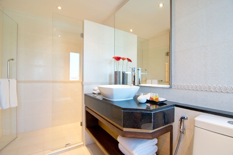 Bathroom 5, Grand lord Boutique Hotel, Suan Luang
