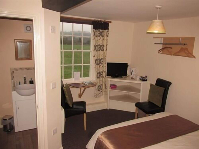 Bedroom 2, The Okeover Arms, Derbyshire