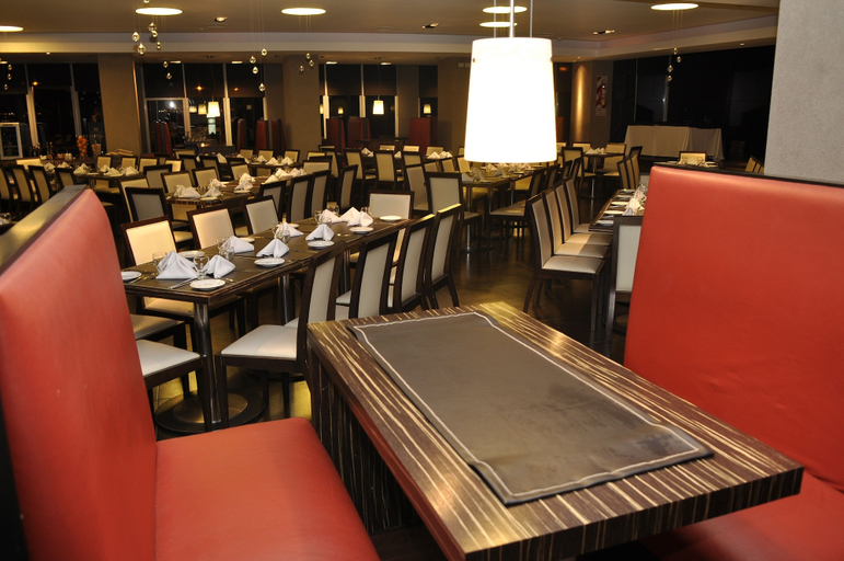 Food & Drinks 5, Rayentray Grand Hotel, Biedma