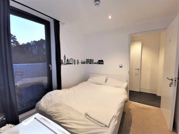 Bedroom 3, Double Room with Balcony - 3c, London