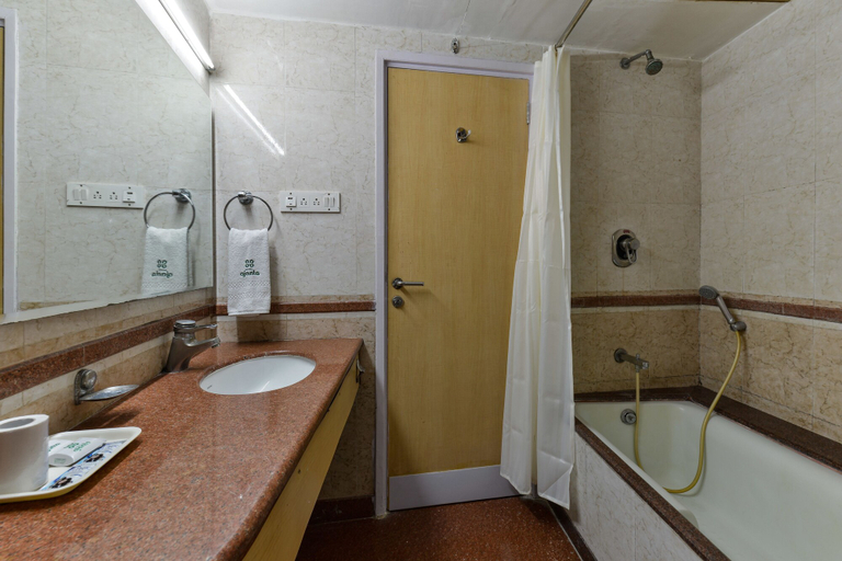 Bathroom 3, Hotel Ajanta Juhu near Juhu Beach, Mumbai Suburban