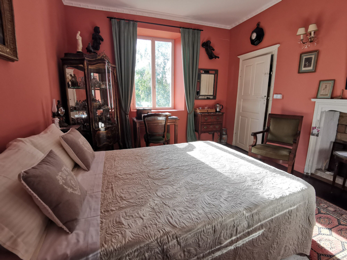 Bedroom 4, Presbytere, Vosges