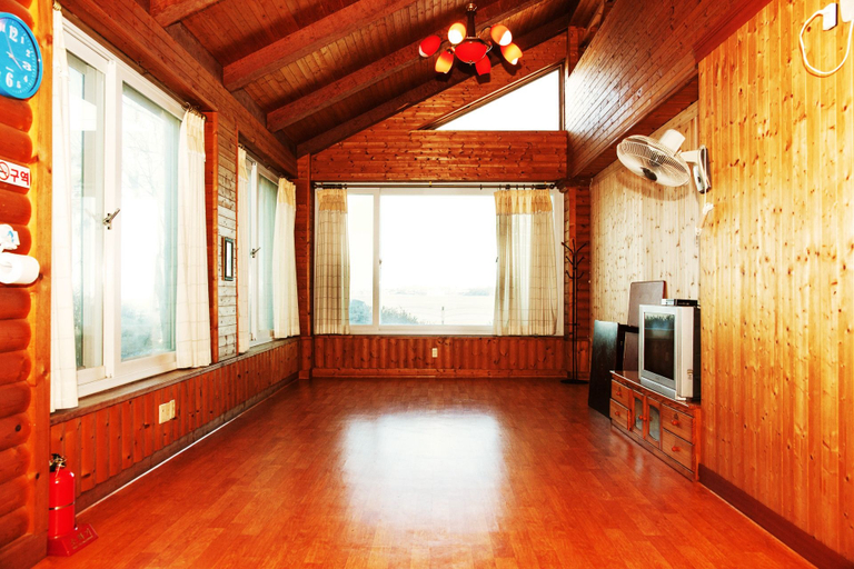 Others 5, Sunrise Pension, Hwaseong