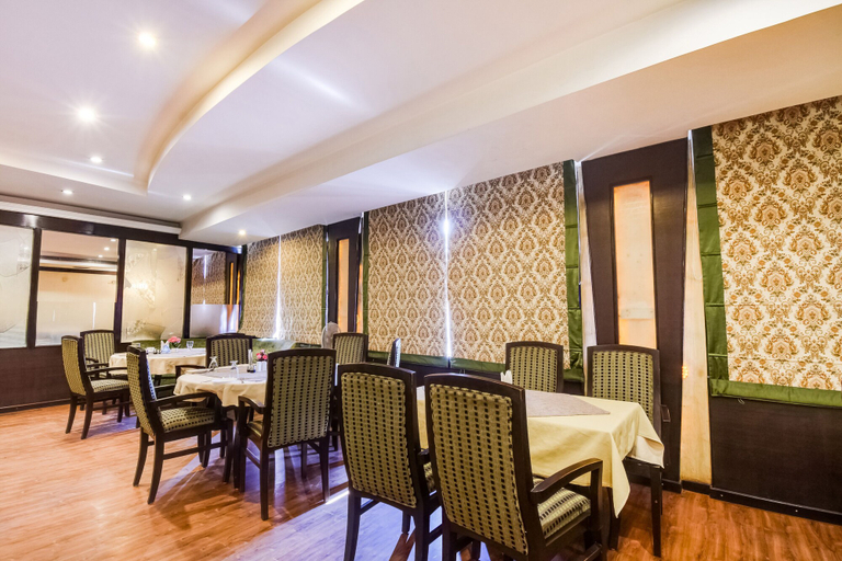 Food & Drinks 5, Hotel Le Mariet, Solan
