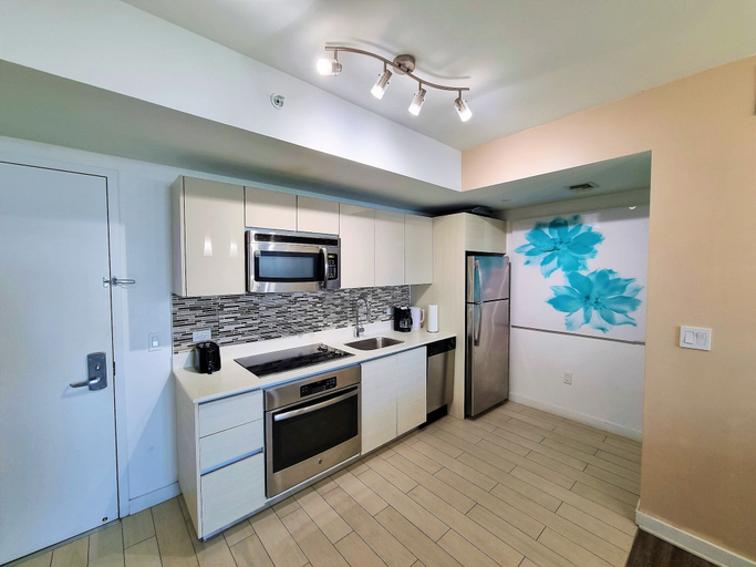 Others 5, BW Luxury Suites, Broward