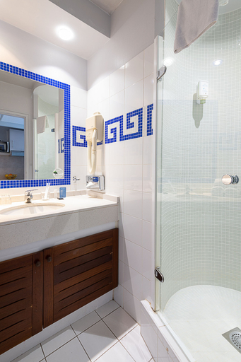 Bathroom 5, Zenitude Hotel-Residences Le Cannet, Alpes-Maritimes