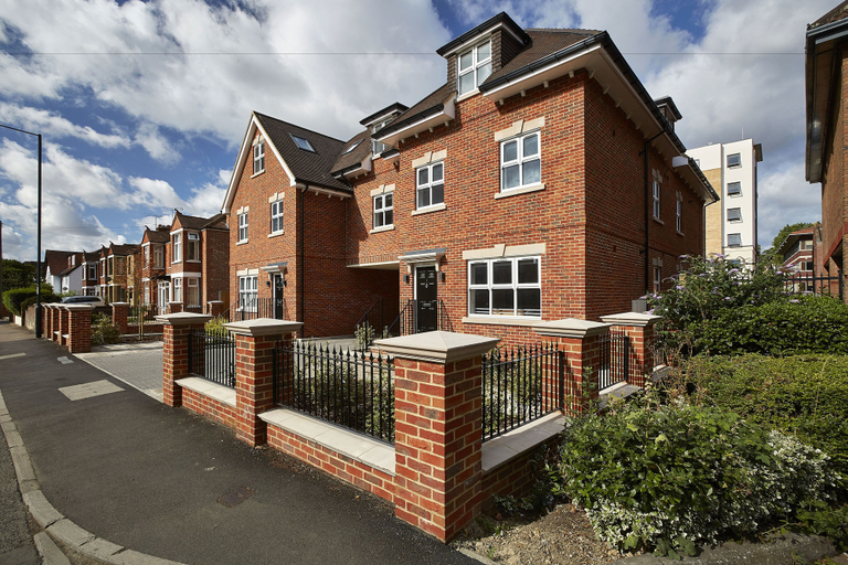 Exterior & Views 1, Imperial Court by Viridian Apartments, Windsor and Maidenhead