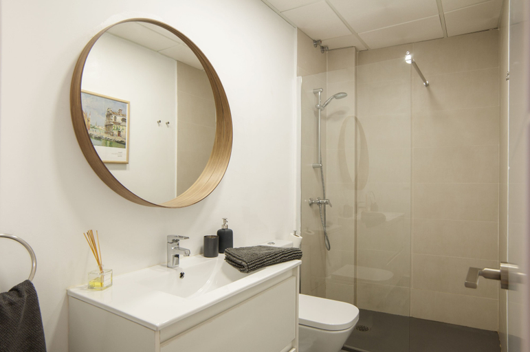 Bathroom, Apartamentos UNCIBAY Premium, Málaga